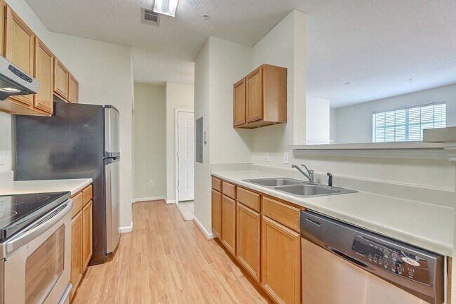 Building Photo - 1 bedroom unit in the Concord West of the ...