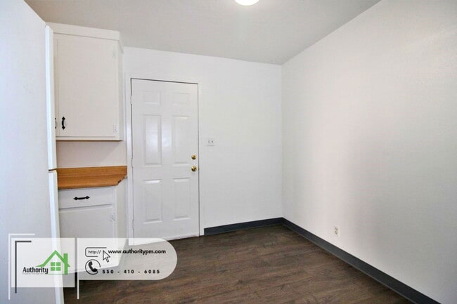 Building Photo - 3120 Stingy Ln