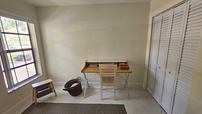 Building Photo - 2950 Olivewood Terrace