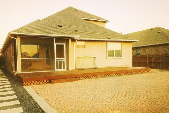 Building Photo - 18321 Anicio Gallo Dr