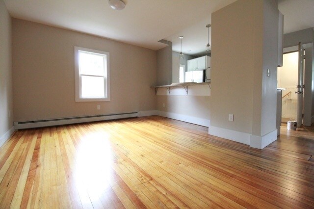 Building Photo - 263 Brown St