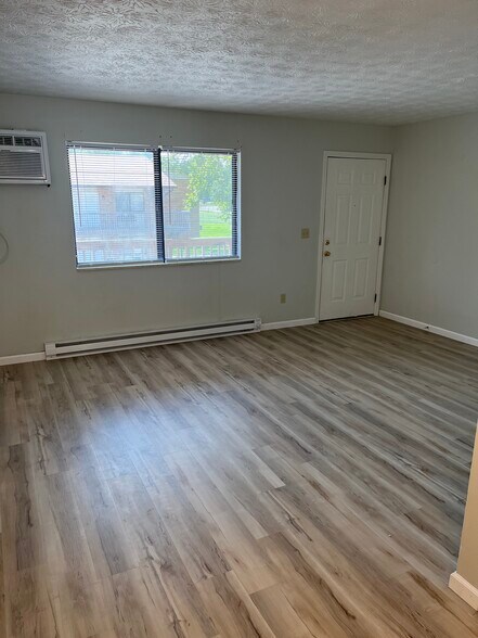 Building Photo - 631 Vicksburg Dr