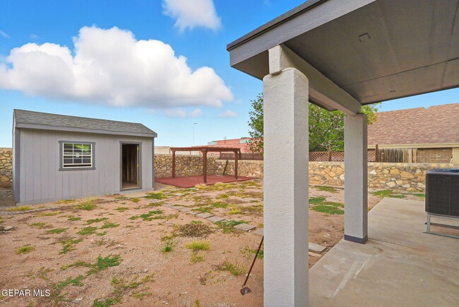 Building Photo - 12325 Tierra Bella Dr