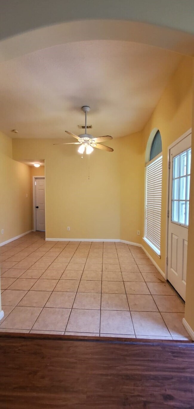 Building Photo - 7227 Colony Bend Ln