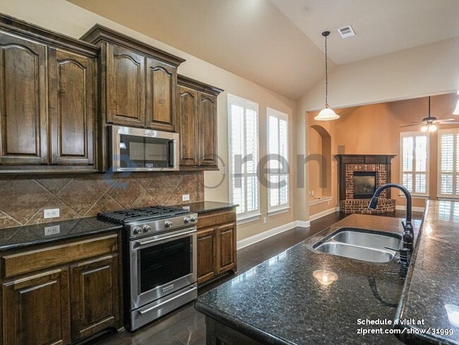 Building Photo - 419 San Marcos Dr