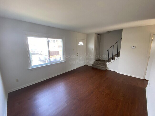 Building Photo - 110 Hughey Ct