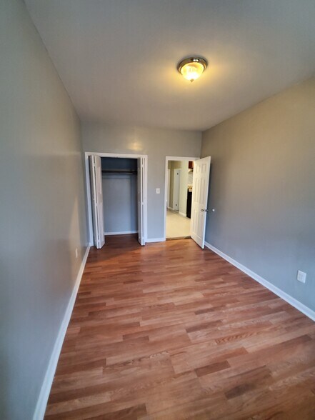 Building Photo - 124 E 32nd St