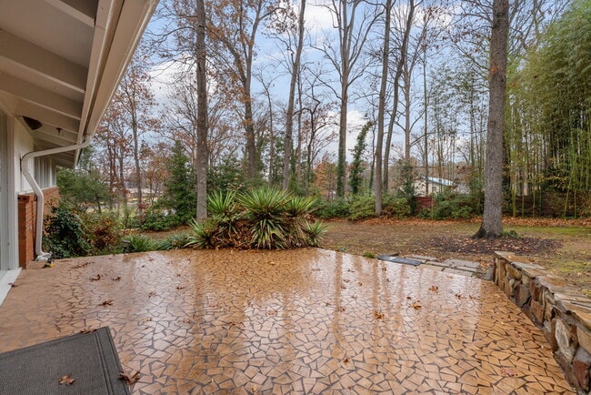 Building Photo - 103 Robinall Dr