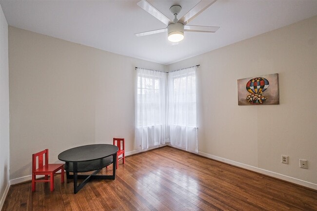 Building Photo - 2601 Briarhurst Dr