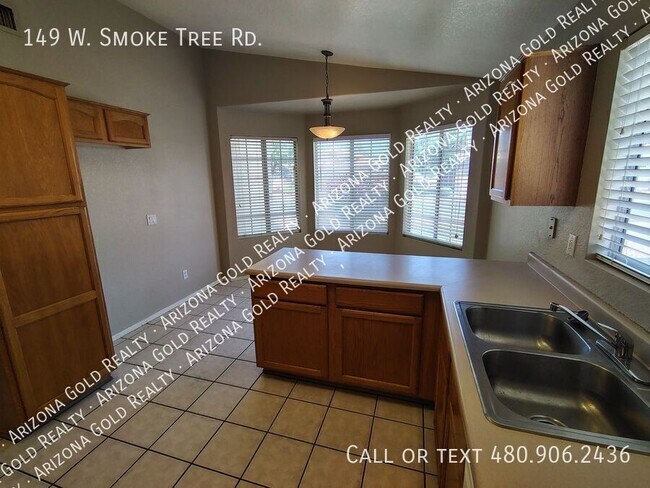 Building Photo - 149 W Smoke Tree Rd