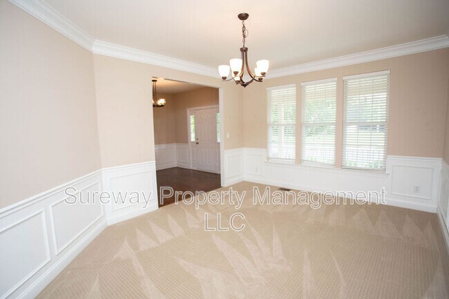 Building Photo - 7 Amaryllis Ln