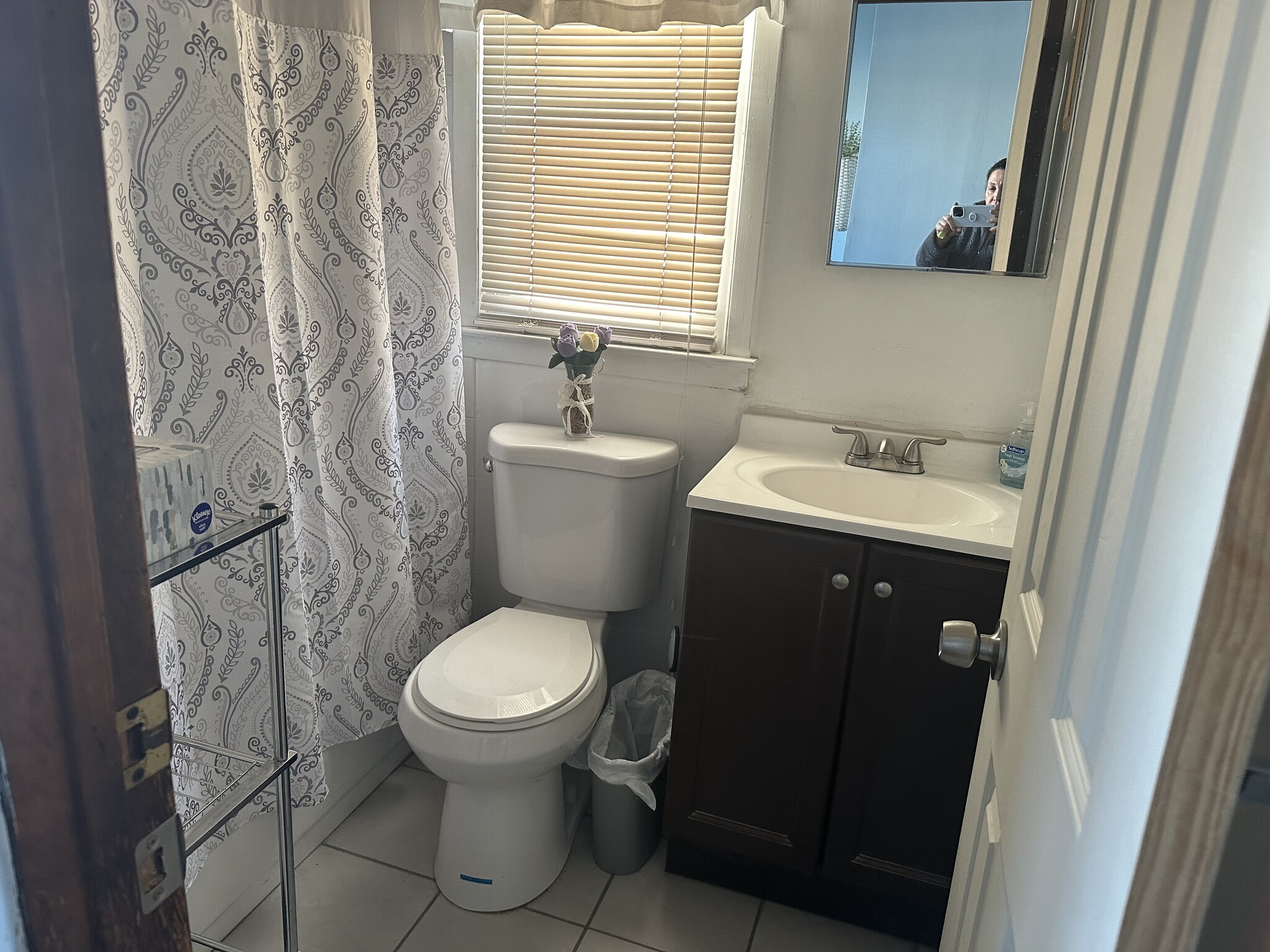 Building Photo - 8 Bunting Ln