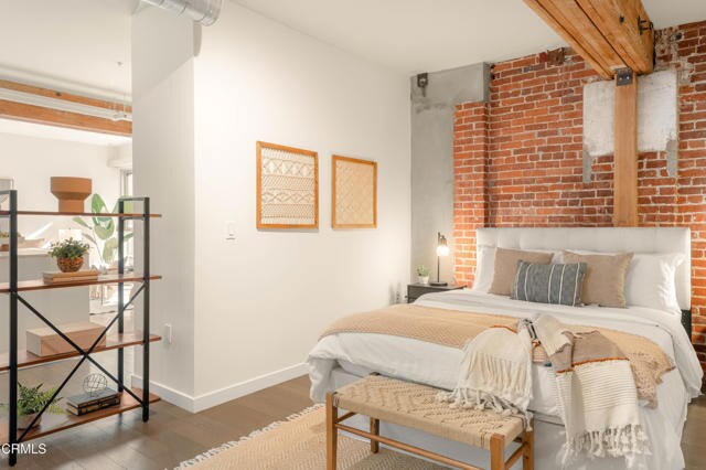 Building Photo - 527 Molino St