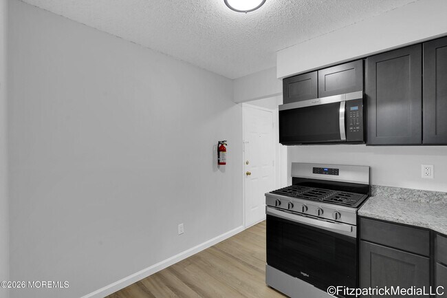 Building Photo - 93 Diane Dr