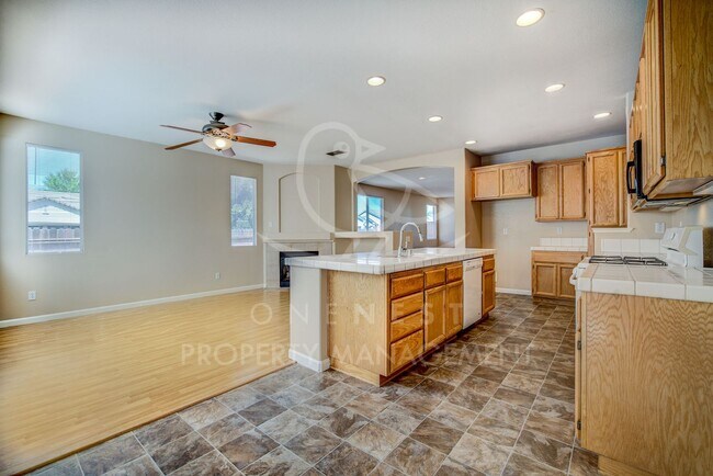 Building Photo - Welcome Home | 4-bedroom, 2-bathroom home nestled in the desirable Foskett Ranch area!