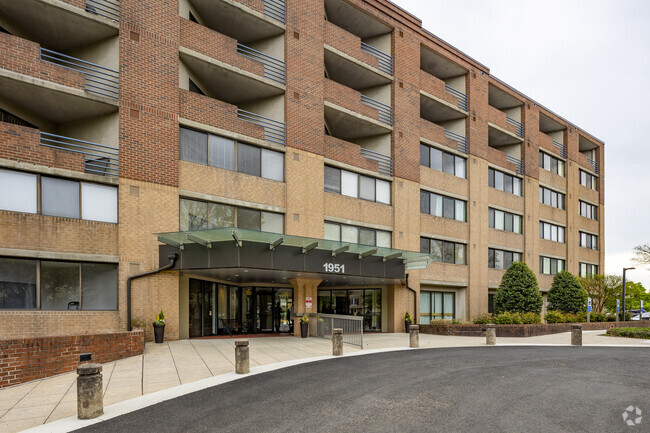 1951 Sagewood Ln - Thoreau Place Condominiums