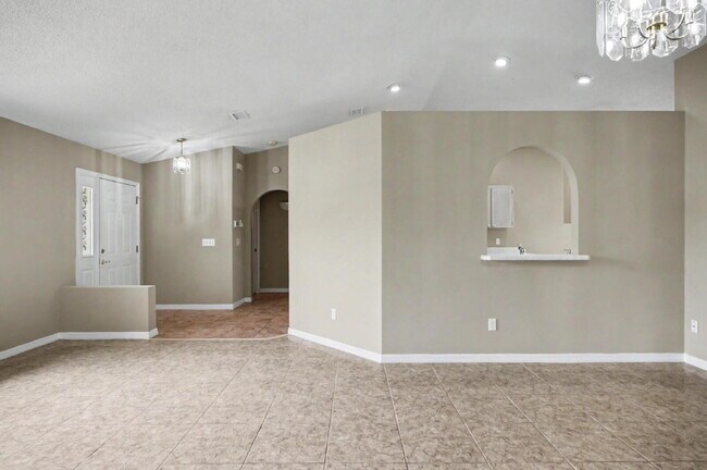 Building Photo - Charming Rental on Quiet Cul-de-Sac!