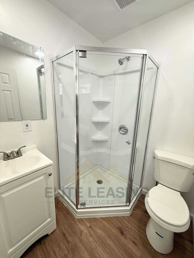 Building Photo - 1500 SW Van Buren St