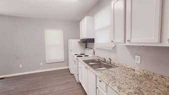 Building Photo - 2102 Adams Ave