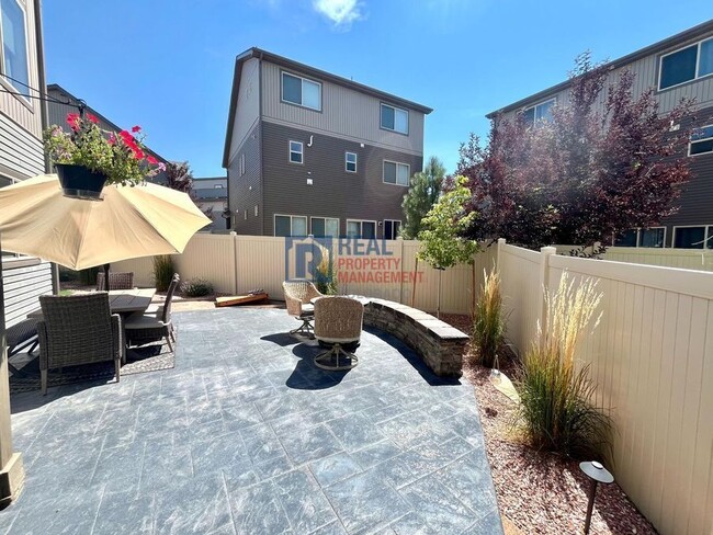 Building Photo - 6697 John Muir Trl