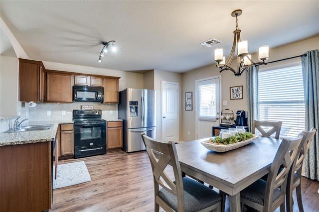 Building Photo - 1606 Meadow Creek Dr