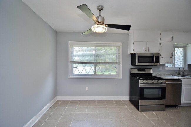 Building Photo - 3918 Eddystone Dr
