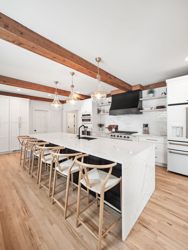 Building Photo - 3250 Chestnut Run Dr