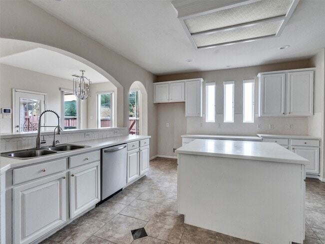 Building Photo - 3902 Breaux Bridge Ln