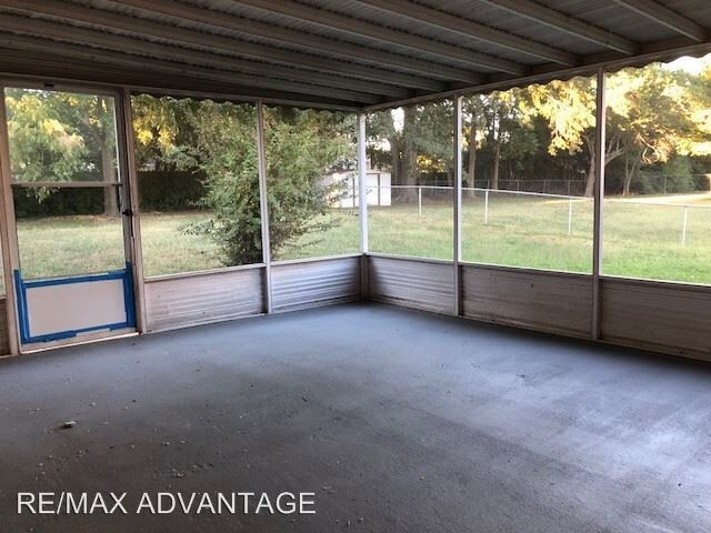 Building Photo - 3 br, 2 bath House - 130 N. HAMPTON DR.