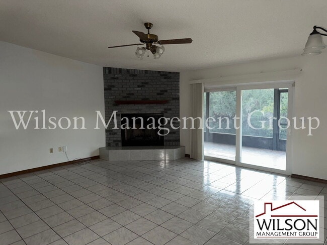 Building Photo - 1420 Flamingo Dr