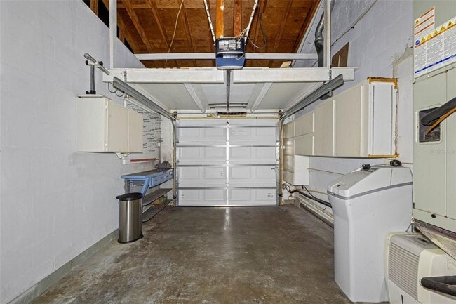 Building Photo - 4320 Yardley Ave N