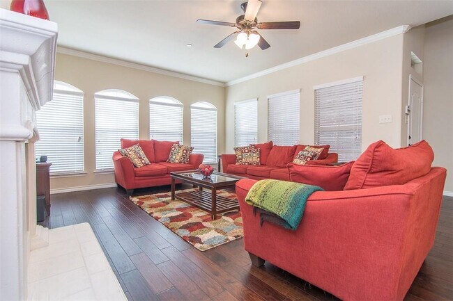 Building Photo - 4105 Comanche Dr