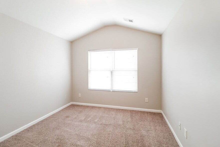 Building Photo - 2087 Juniper Ives Ct SE