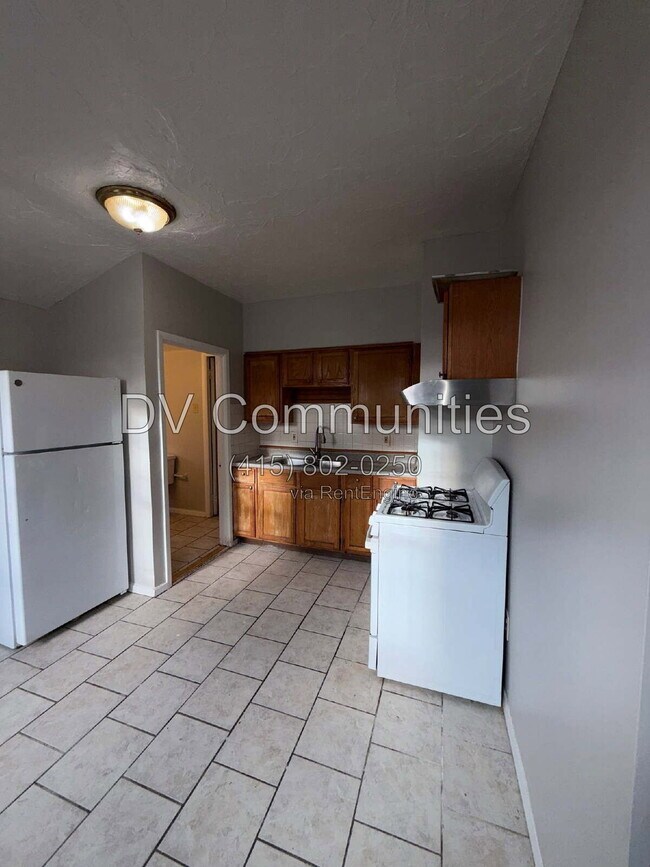 Building Photo - 3417 Storer Ave
