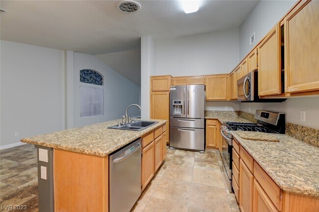 Building Photo - 116 Appian Way