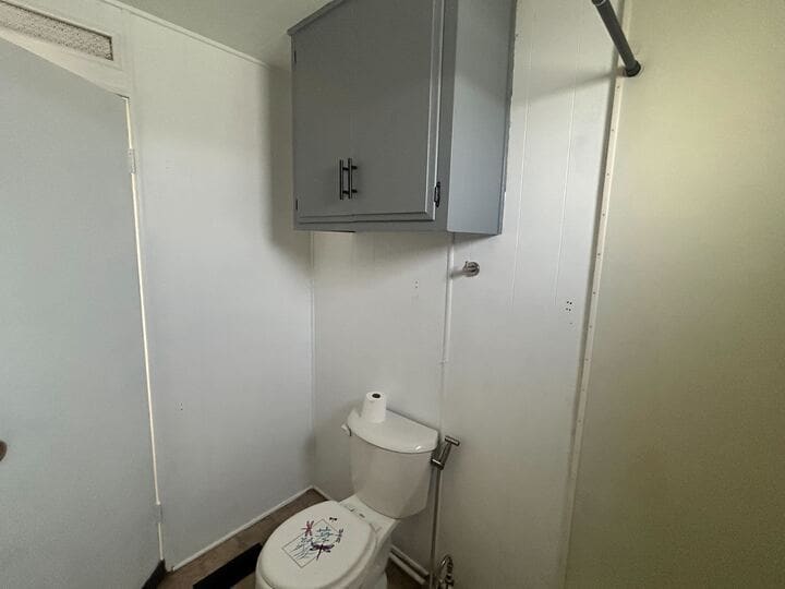 Building Photo - 530 S Alma School Rd