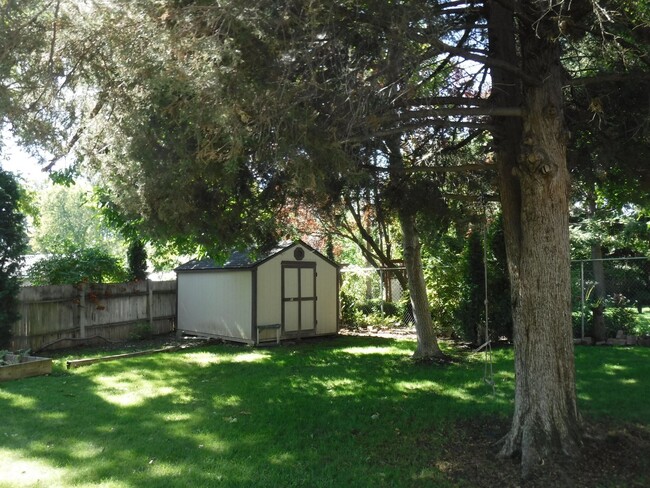 Building Photo - Beautiful Boise Bench home just off N Curt...