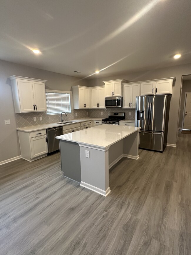 Building Photo - 5806 Bear Trl