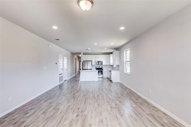 Building Photo - 2533 Pecan Island Dr