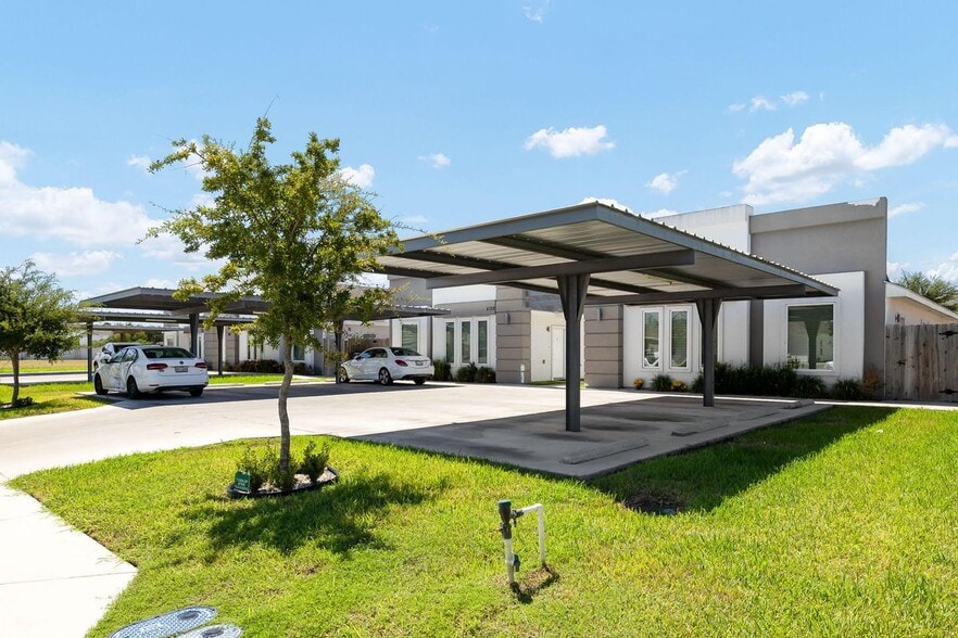 Primary Photo - 4709 Magnolia Ave