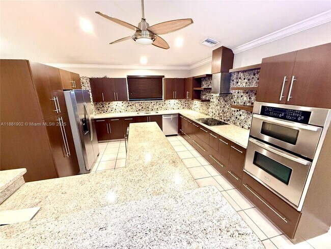 Primary Photo - 17501 SW 92nd Ct