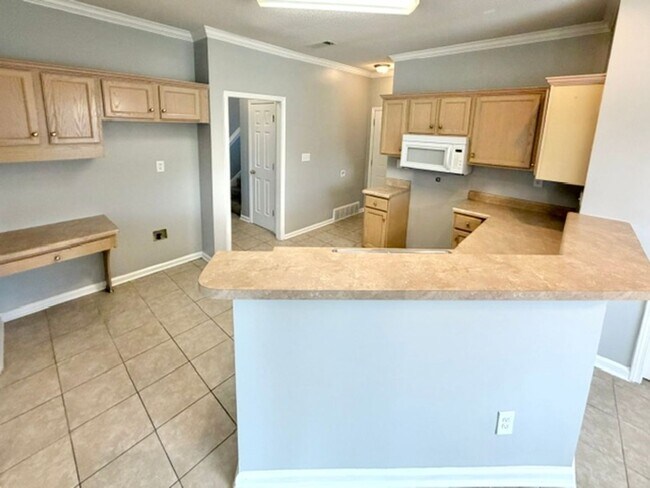 Building Photo - 8611 High Cotton Cove