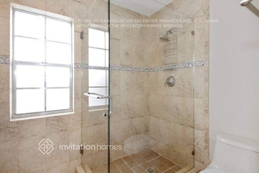 Building Photo - 14616 SW 95th Ln