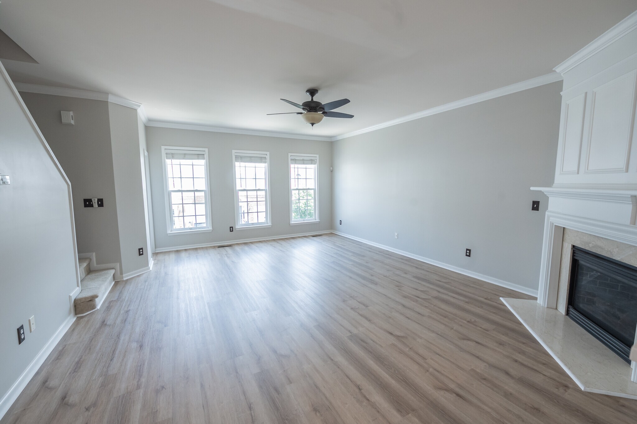Brand new floors in this massive living space - 2922 Duvalla Ave