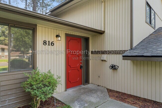 Building Photo - 816 S Robinhood St