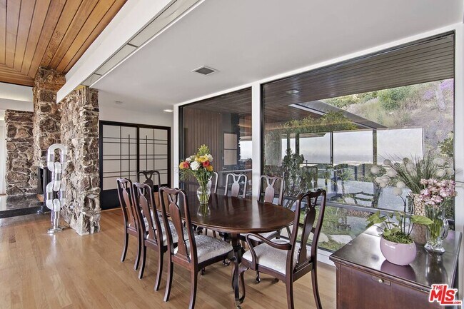 Building Photo - 6112 Via Subida