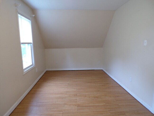 Building Photo - 228 Main St