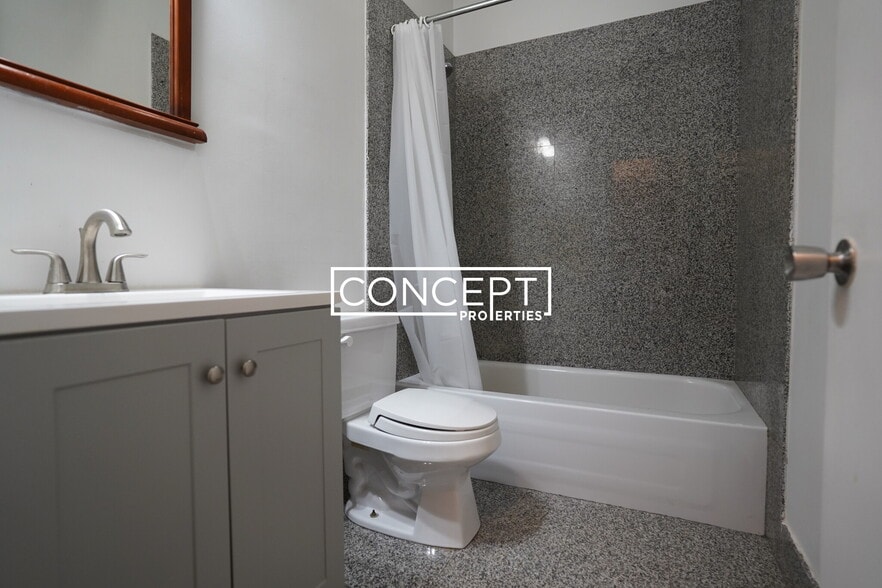 Building Photo - 600 Columbia Rd