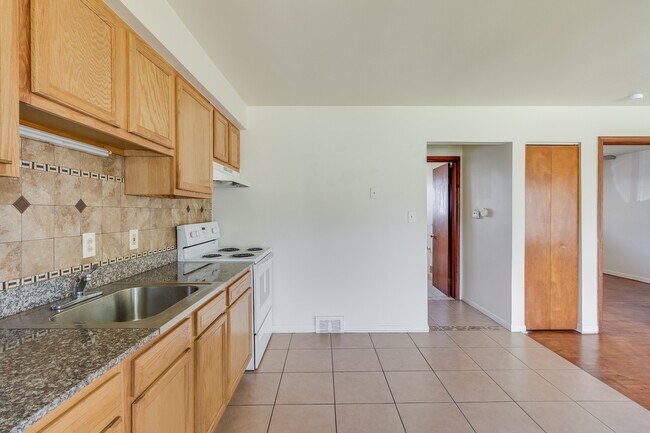 Interior Photo - London Moore Apartments