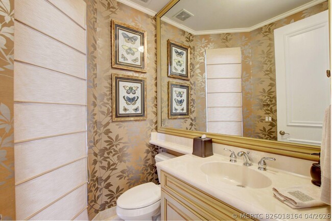Building Photo - 17739 Lake Azure Way